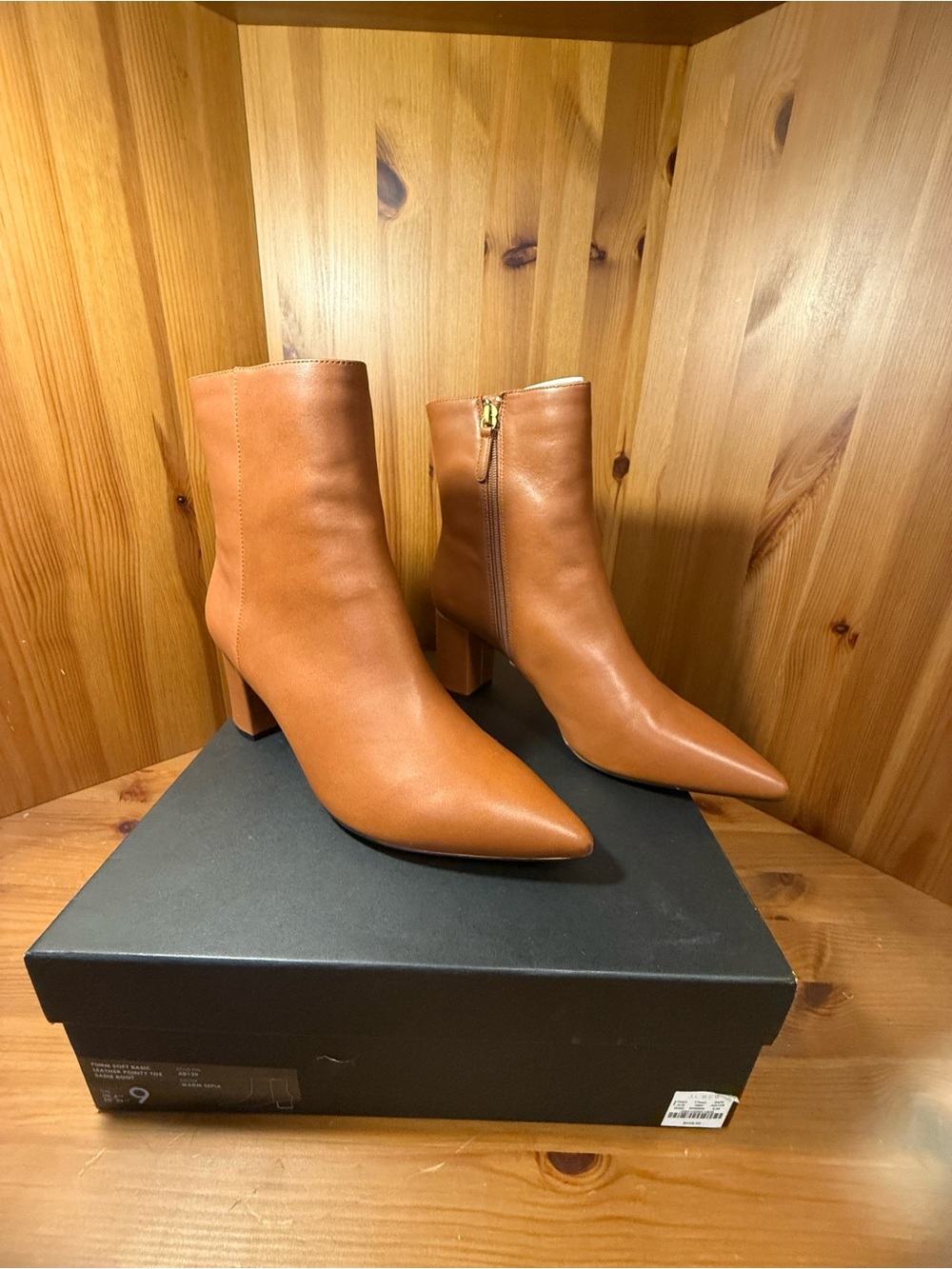 J.Crew Sadie Leather Pointed Toe Ankle Boots Warm Sepia Brown Size 9 AB129 - Picture 3 of 7